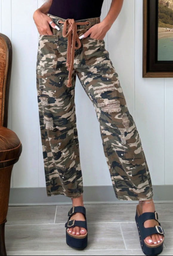 Green Camouflage Print Splashed Distressed Loose Denim Pants